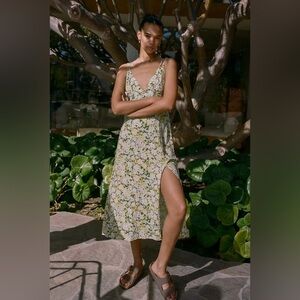 Urban Outfitters UO Dress First Sight Midi Floral Dress Spaghetti Straps Linen